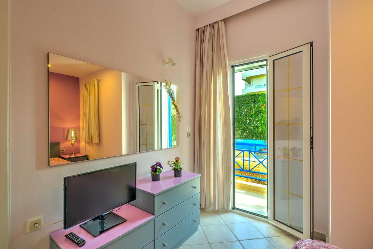 Heraklion Beach Hideaway Explore, Relax, Repeat-3 Gazi Eksteriør billede